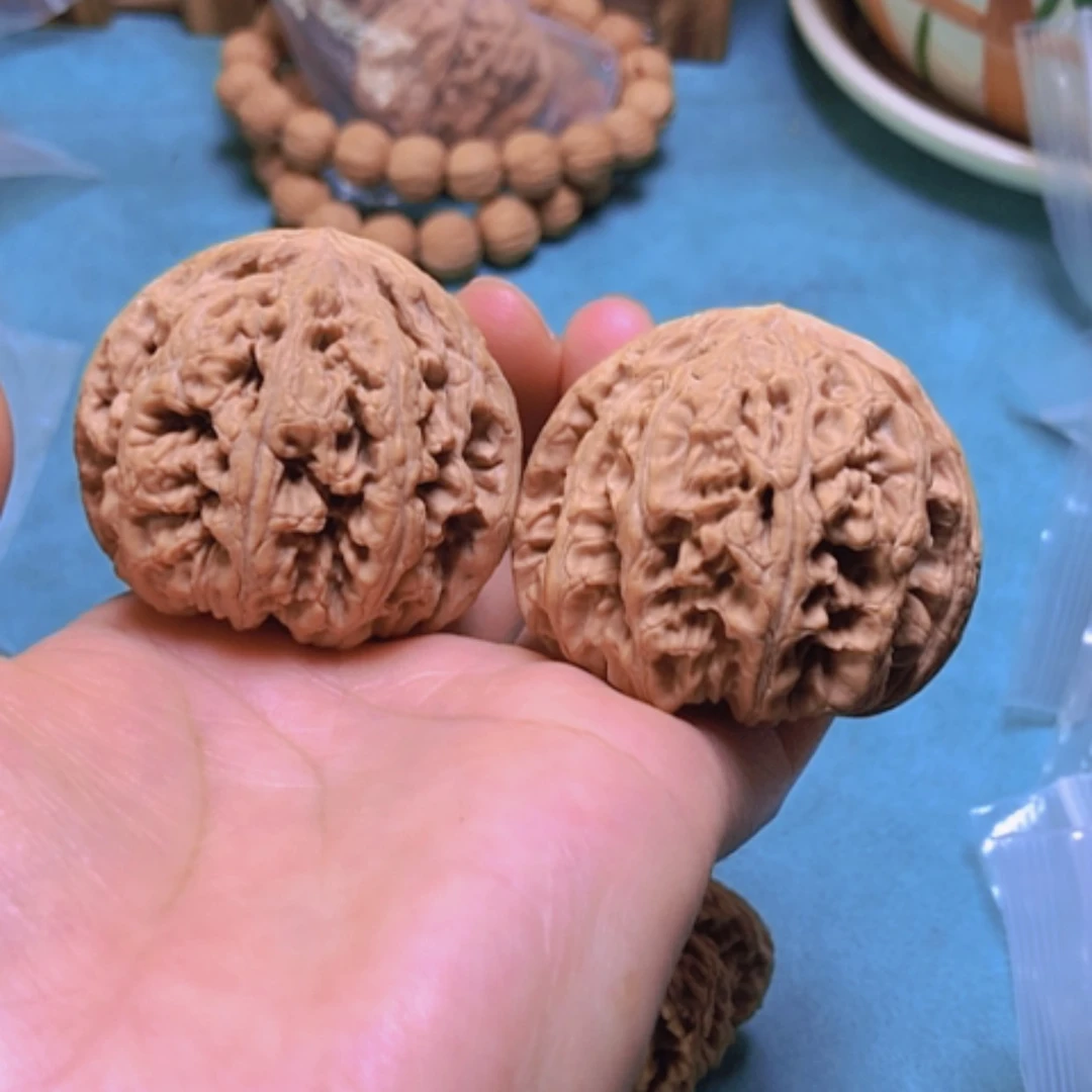 【闪购商品】核桃摆件46粗筋有修