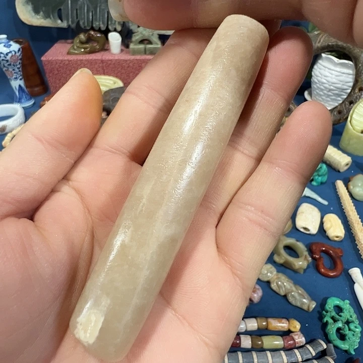 透闪石质玉未镶嵌挂件