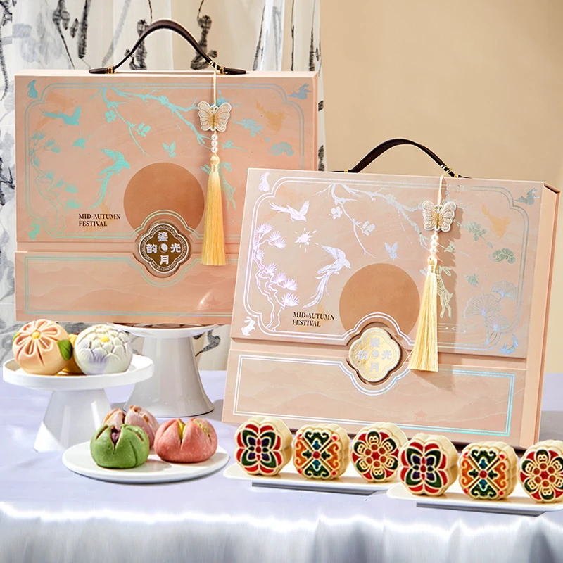 【宠粉】高端鎏光月韵中秋月饼礼盒广式蛋黄莲蓉五仁豆沙送人团购