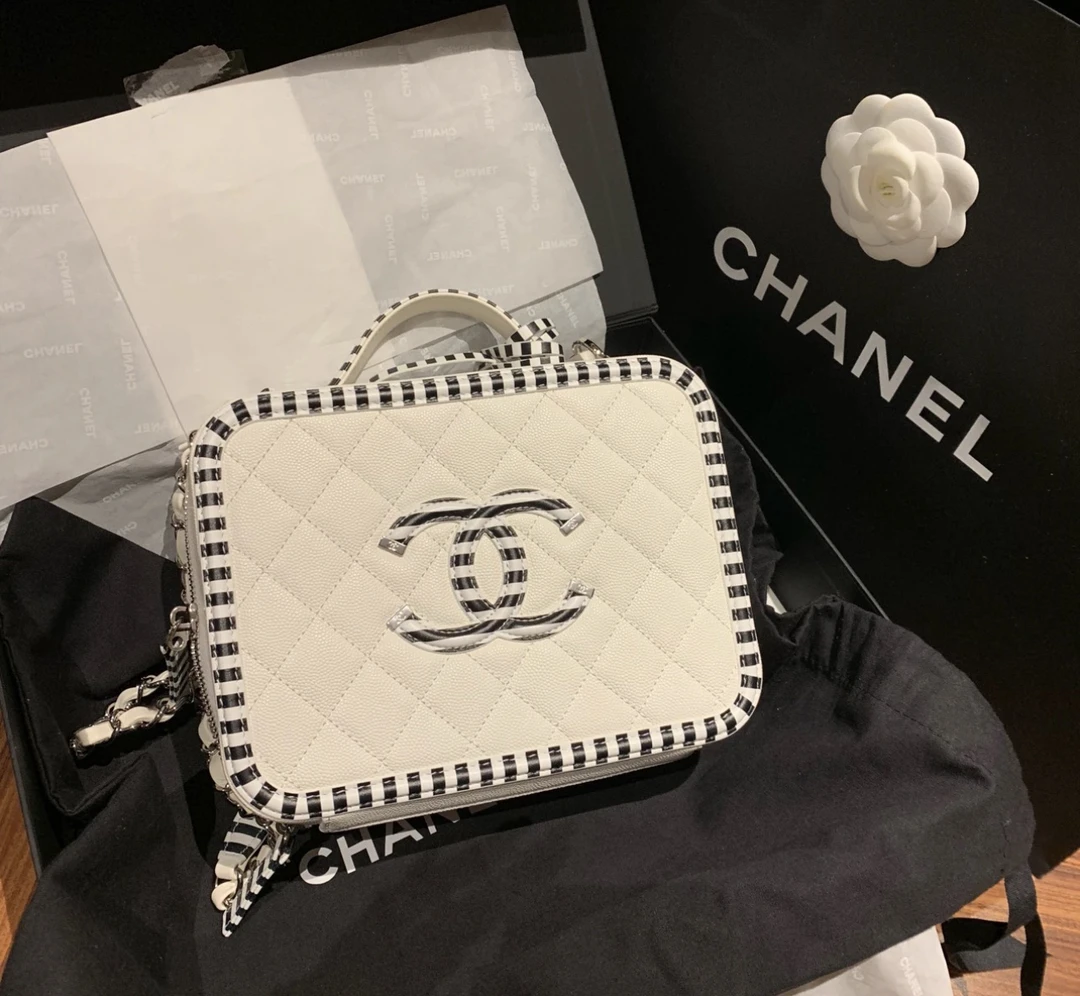 95新 Chanel/香奈儿 多多奢品/香奈儿荔枝牛黑白大号相机包/98新