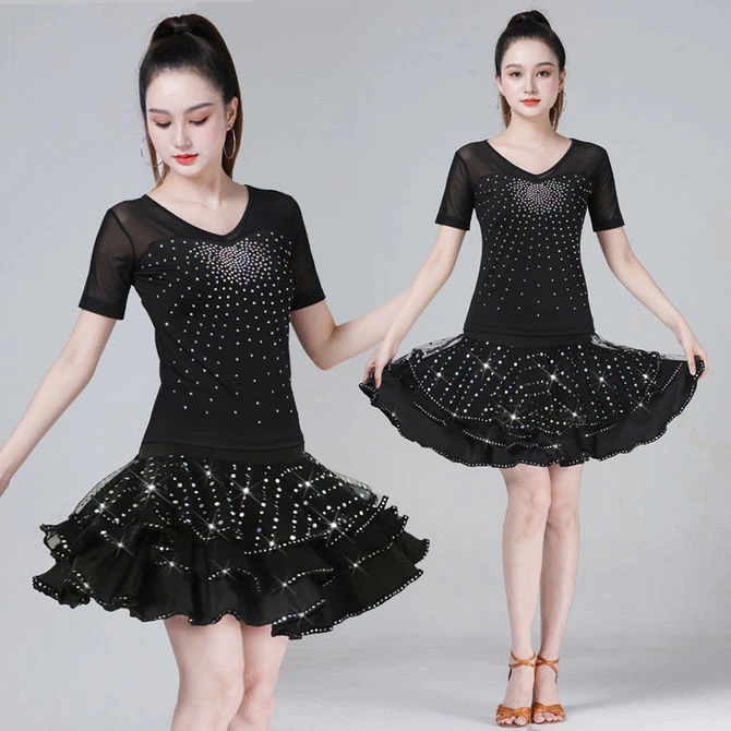 拉丁舞服恰恰练功服三步踩广场舞服装新款套装半身裙烫钻上衣交谊