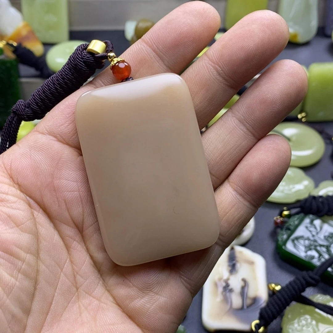 和田玉颈饰未镶嵌小*