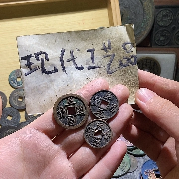 铜l**?现代翻砂制作工艺品