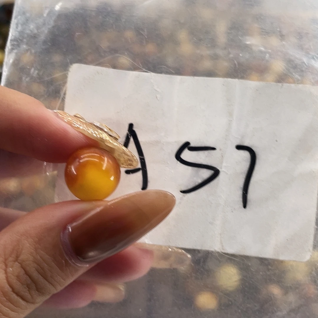 琥珀未镶嵌裸石11.6福利