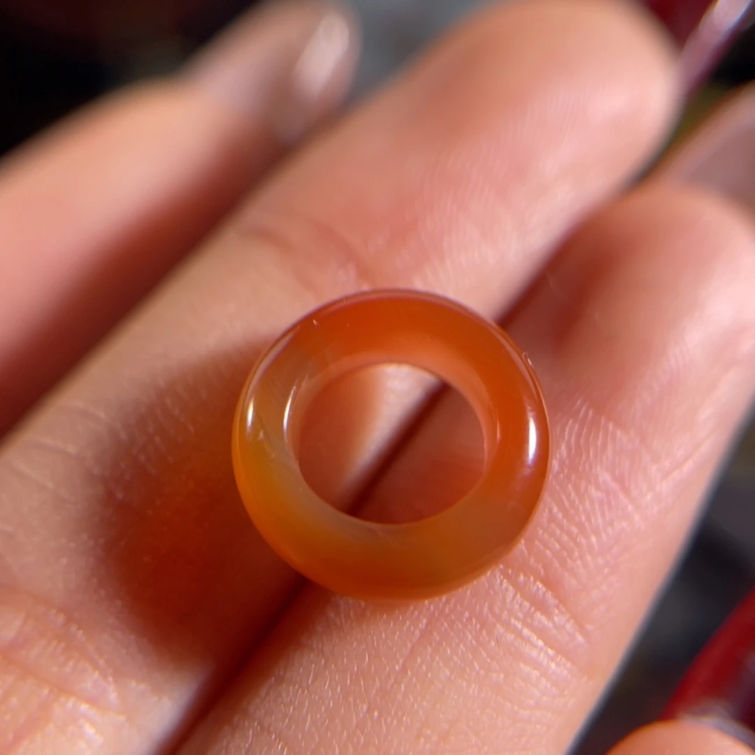 南红玛瑙大黑洞 跑环未镶嵌7.6mm不退不换