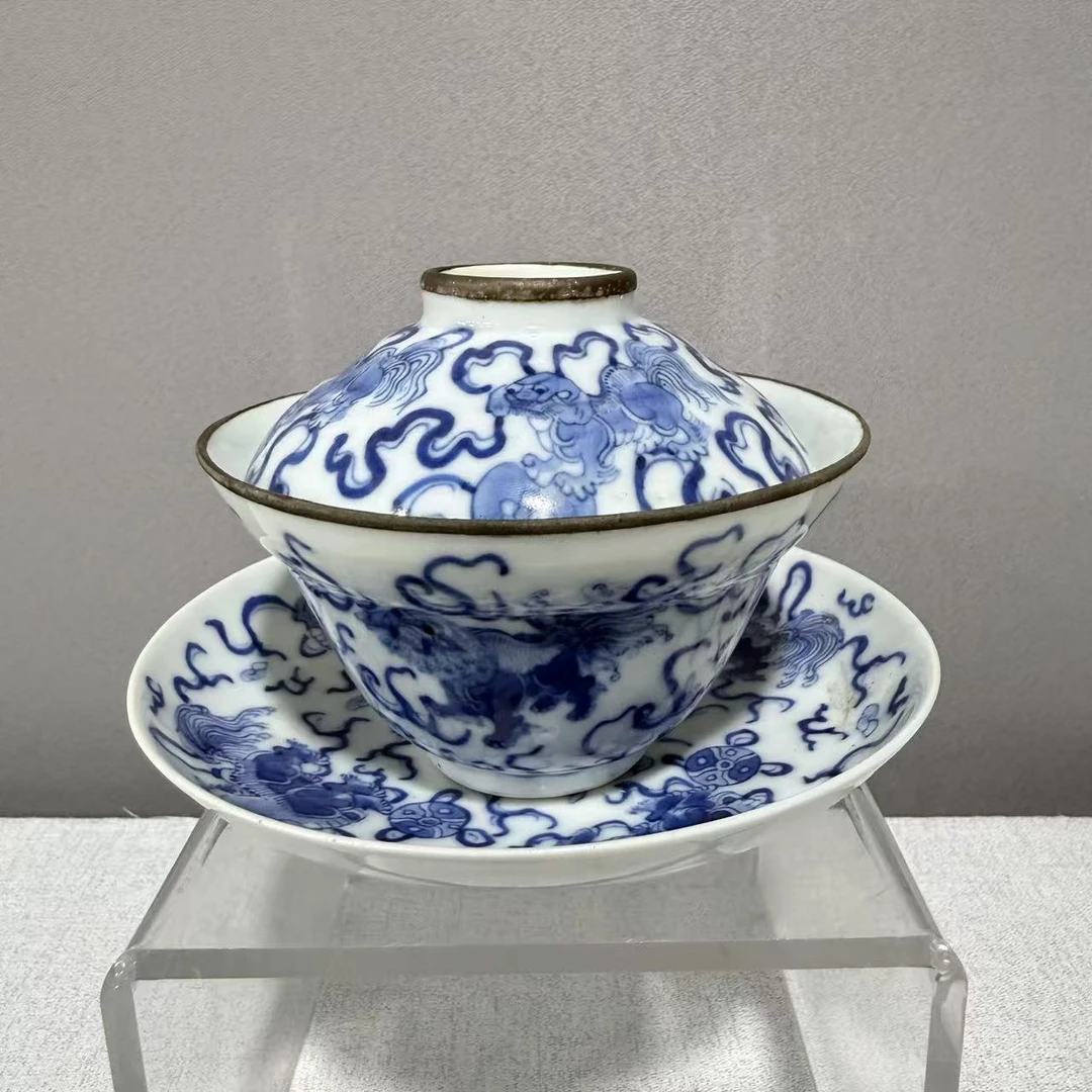 A0928088  清中期 青花狮子滚绣球纹三才盖碗