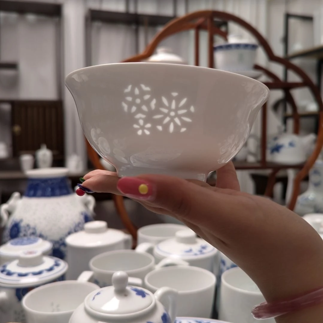 青花瓷纯白皮球花饭碗四只装