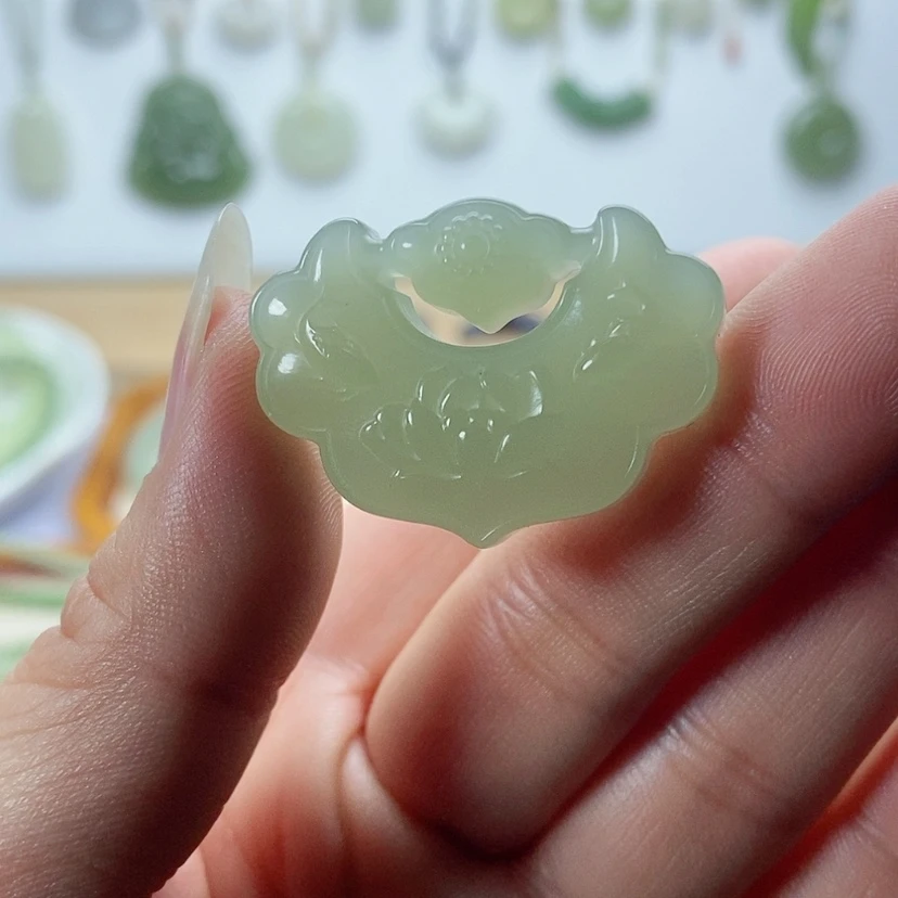 【闪购商品】颈饰未镶嵌和田玉