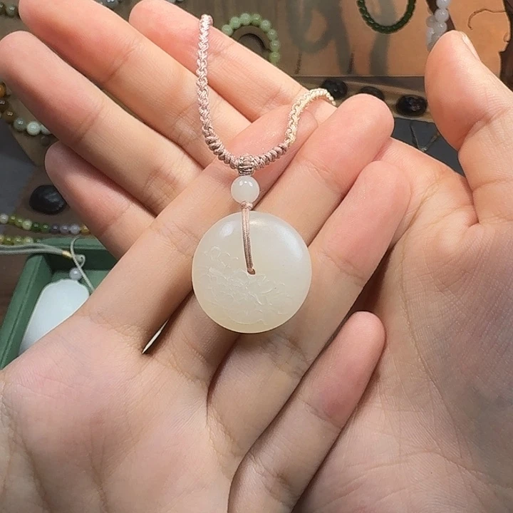 ヾ***ﾟ颈饰未镶嵌和田玉