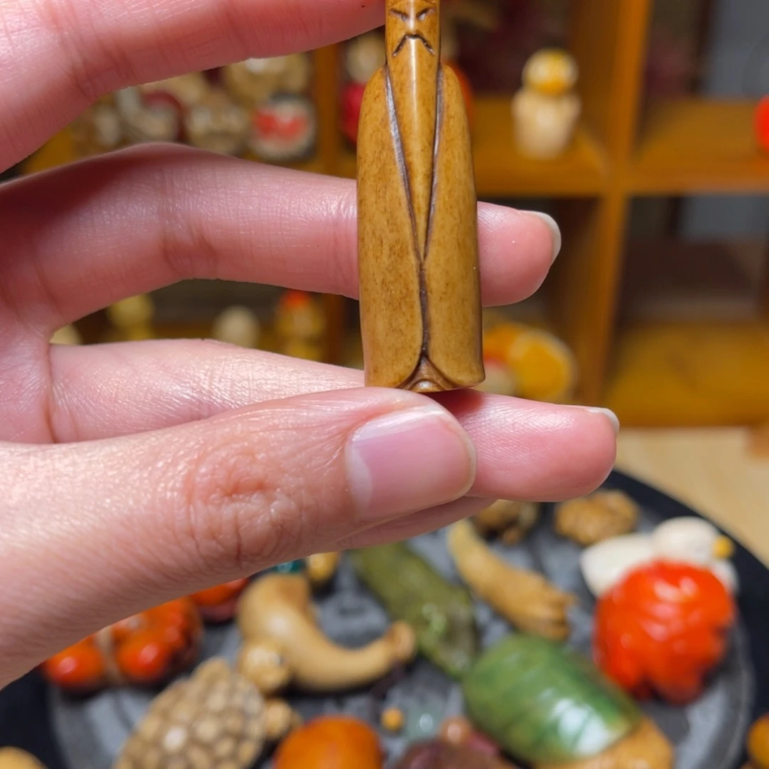 把件鹿骨精工翁仲手把件