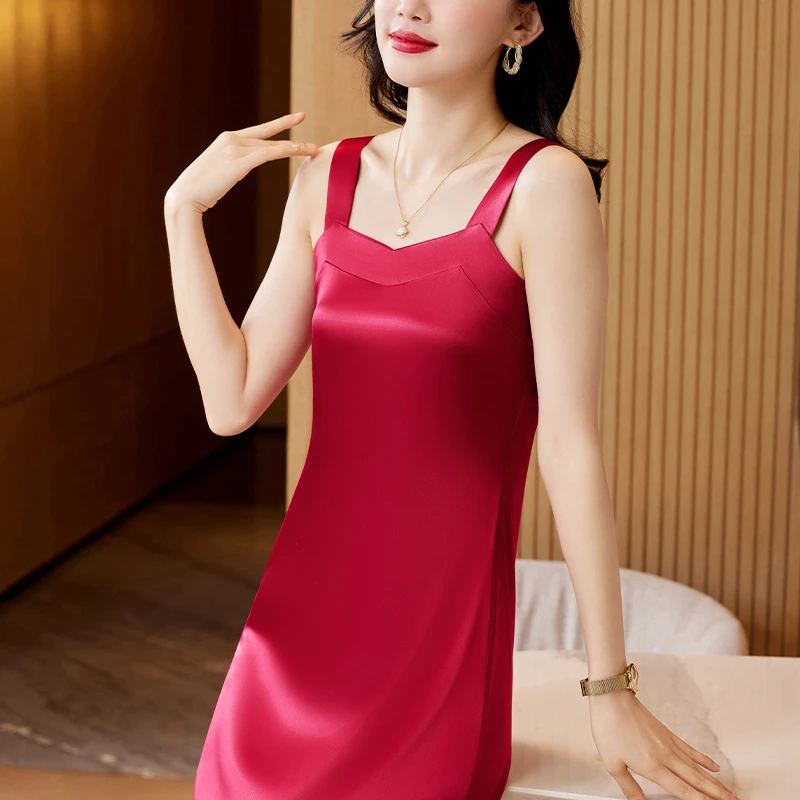 2025夏丝滑缎面中长款高档睡裙女可外穿配西装内搭居家吊带睡衣裙
