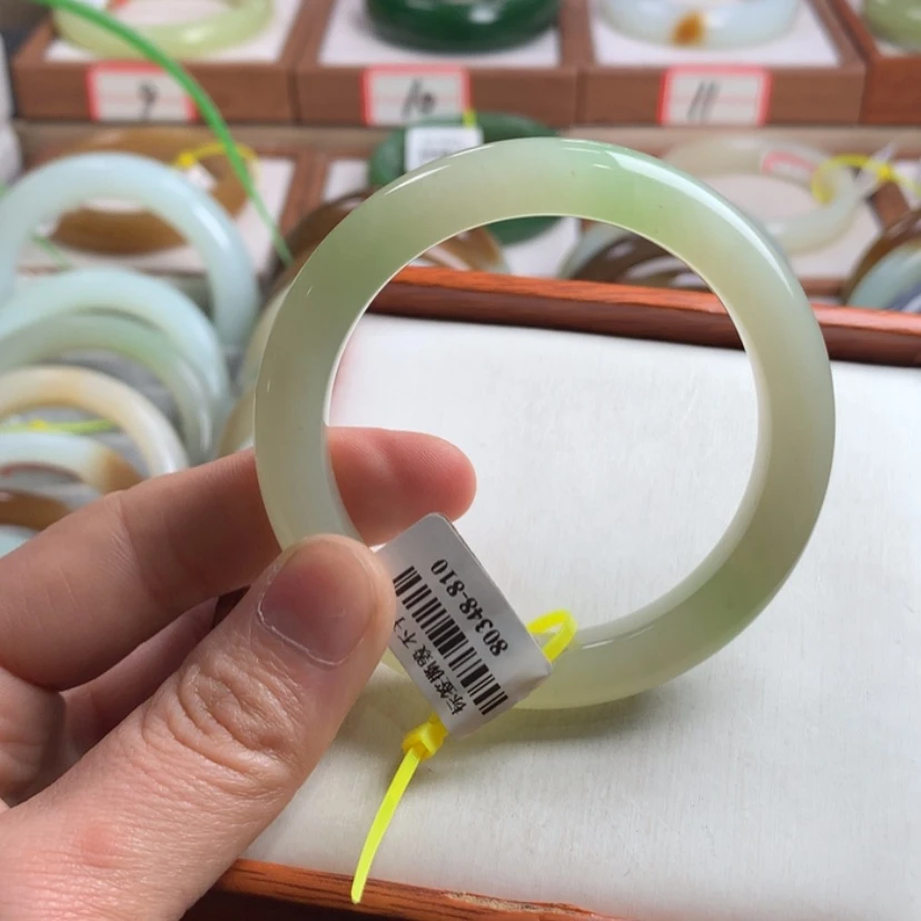 【闪购商品】和田玉手镯未镶嵌53.5