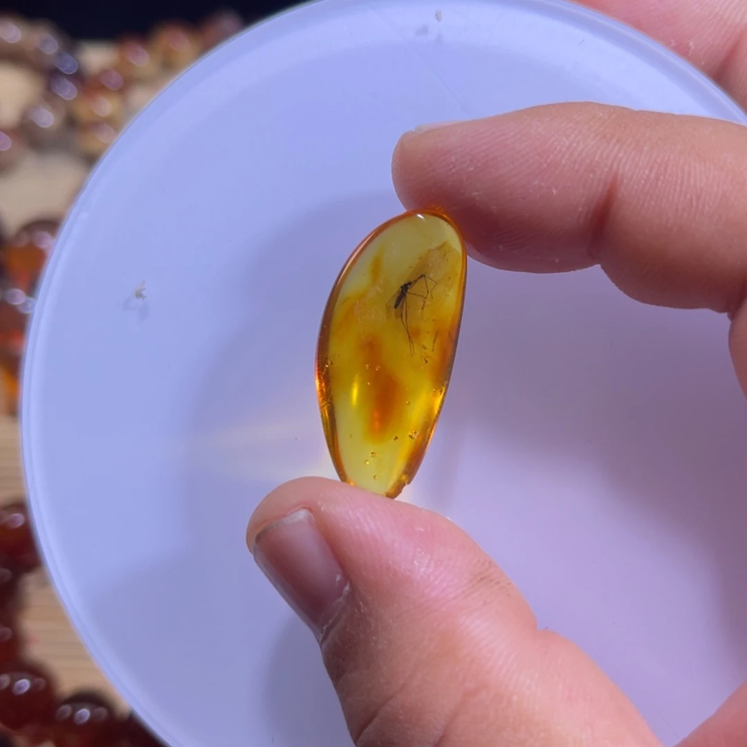 琥珀未镶嵌手链特价虫珀