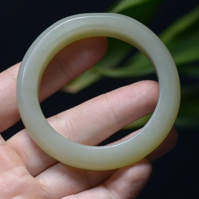 61.2g 新疆和田洒金皮油糯青白籽料素圈手镯 内径53mm (W0045)