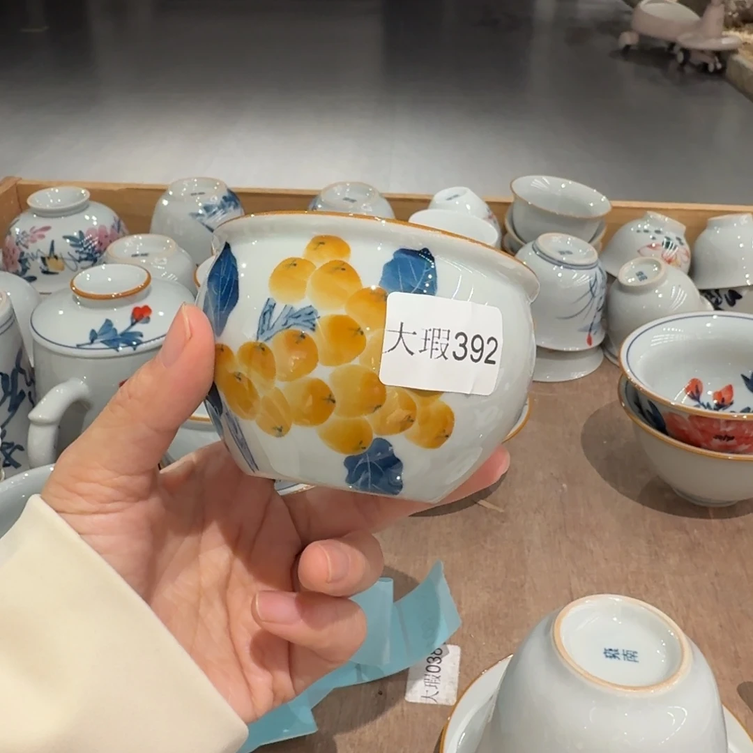 釉下手绘茶具微瑕