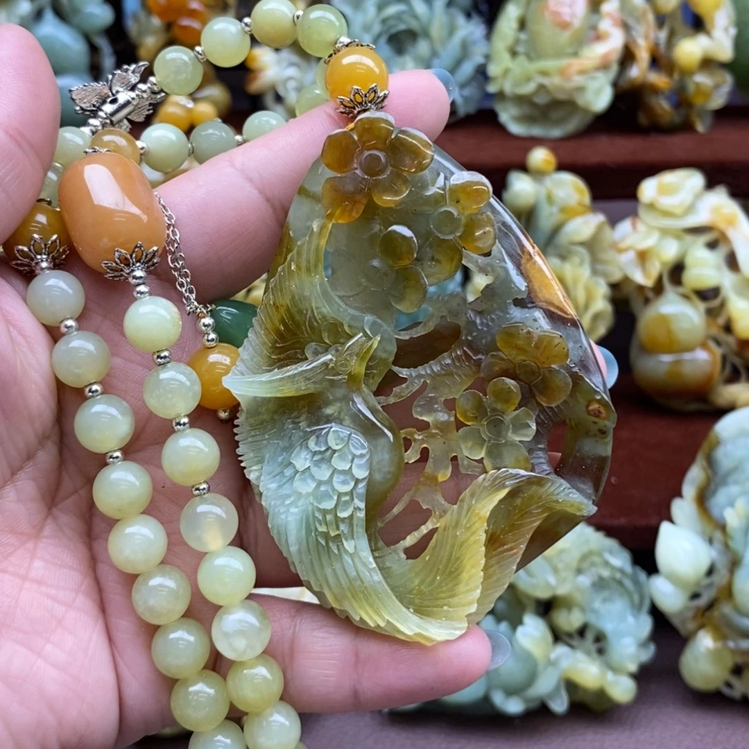 蛇纹石玉颈饰未镶嵌