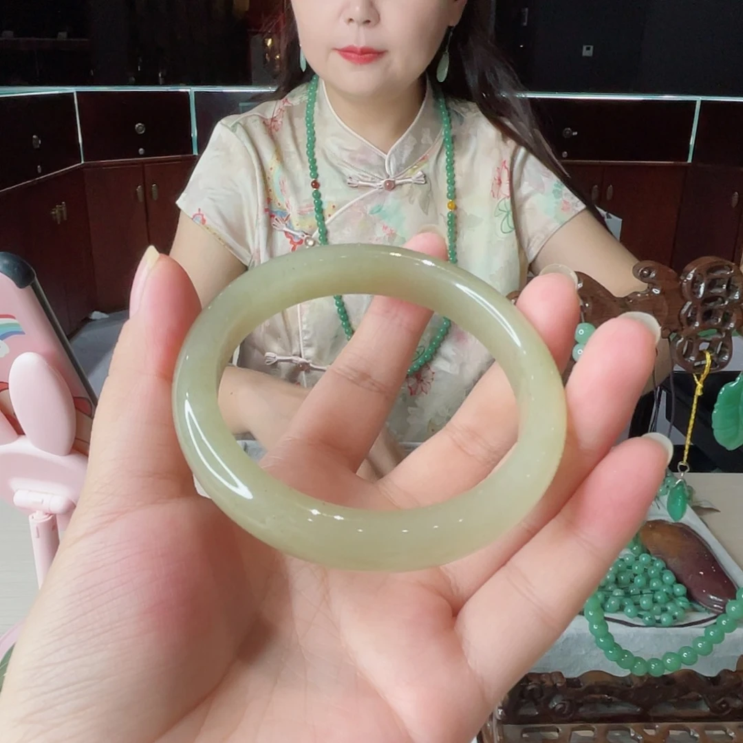 密玉（石英质玉）未镶嵌颈饰58……8