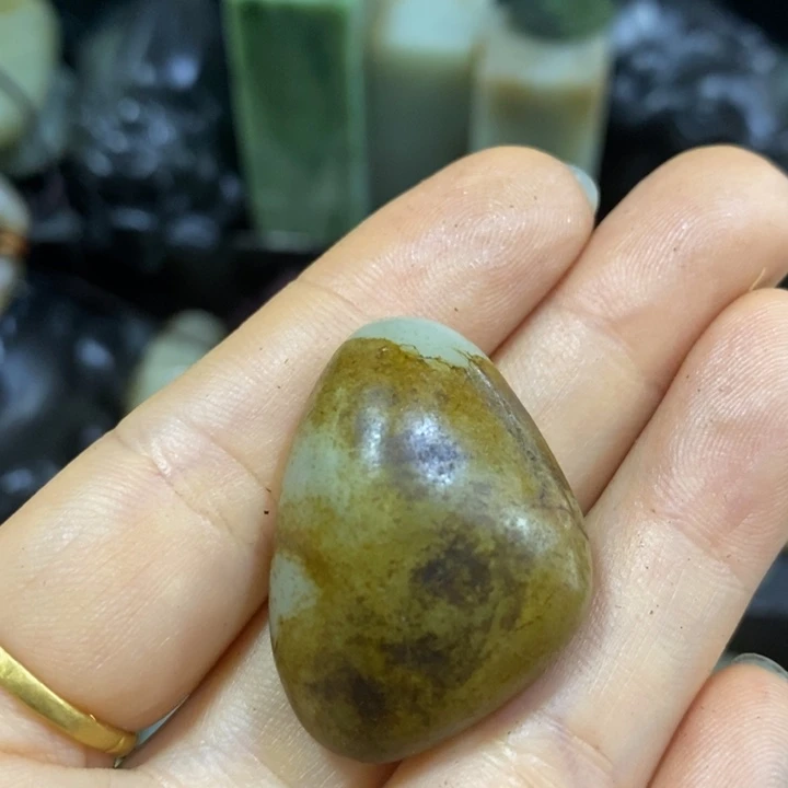 寒***隐未镶嵌和田玉（糖玉）挂件