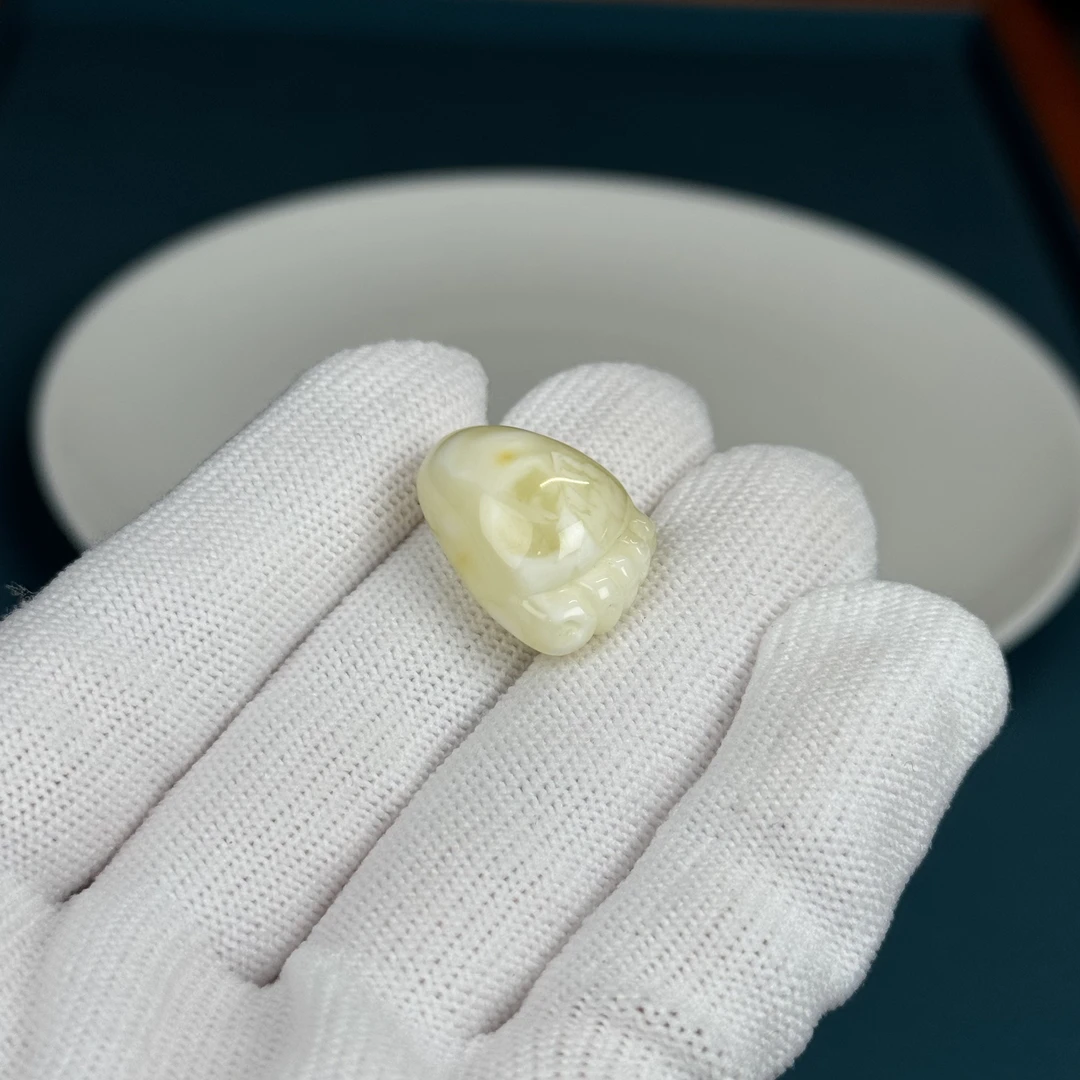 M4016 天然蜜蜡 雕刻知足常乐 15.2*21.2*11.2mm支持鉴定 假一罚