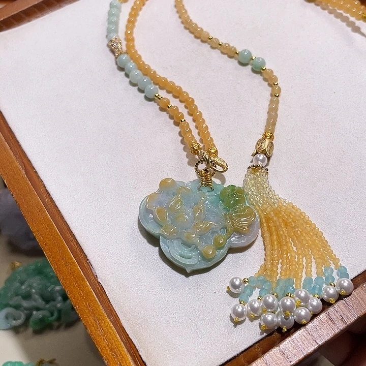 翡翠未镶嵌颈饰翡翠吊坠