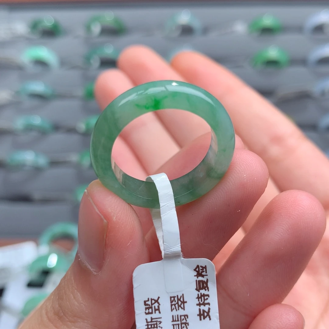 翡翠戒指未镶嵌苏*天然