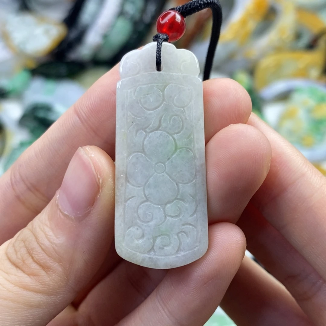 翡翠未镶嵌颈饰吊坠