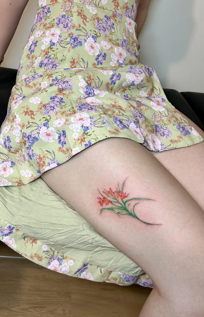 新款清新彩色鲜花纹身贴防水持久可水洗适合手臂脚踝遮疤逼真贴纸