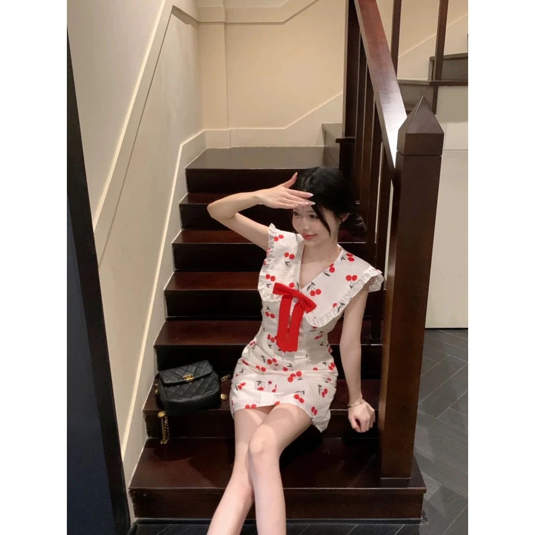 酒渍樱桃2.0韩系少女花边连衣裙甜美裙子短款夏季新款2025碎花气