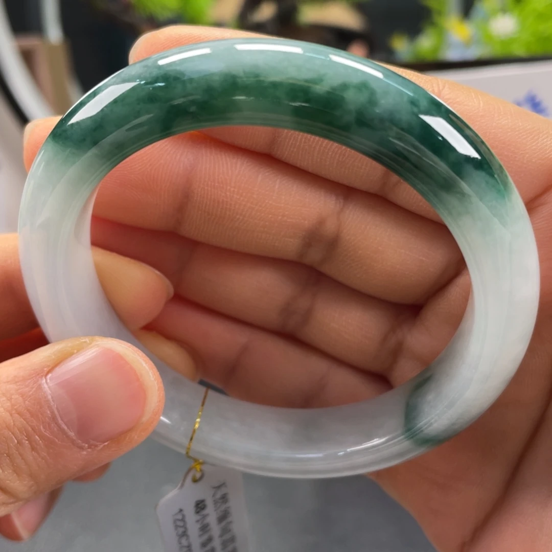 翡翠未镶嵌手镯飘花翡翠手镯