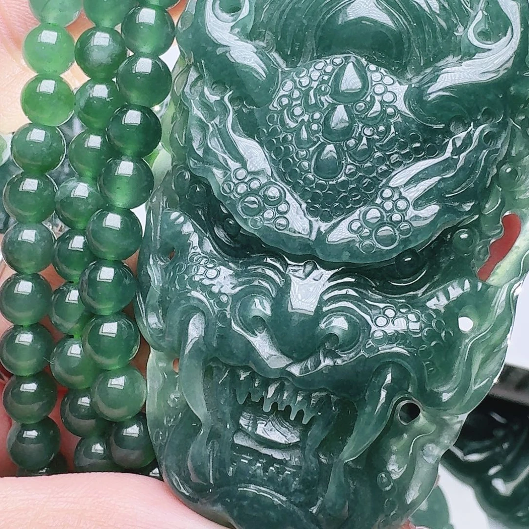 翡翠未镶嵌颈饰111