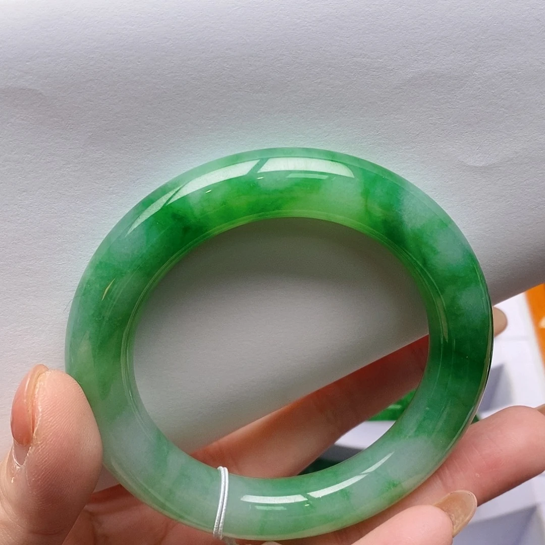 翡翠未镶嵌手镯57