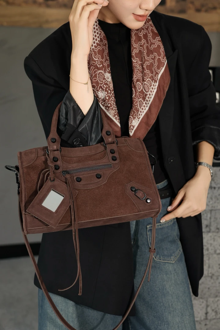 秋冬新款真皮女士包包大容量牛皮腋下包通勤包复古单肩手提腋下包