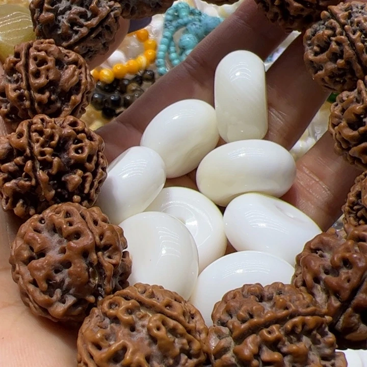 核桃手串/手链冰墩子