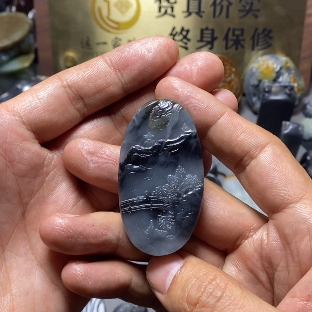 和田玉颈饰未镶嵌岁**梭