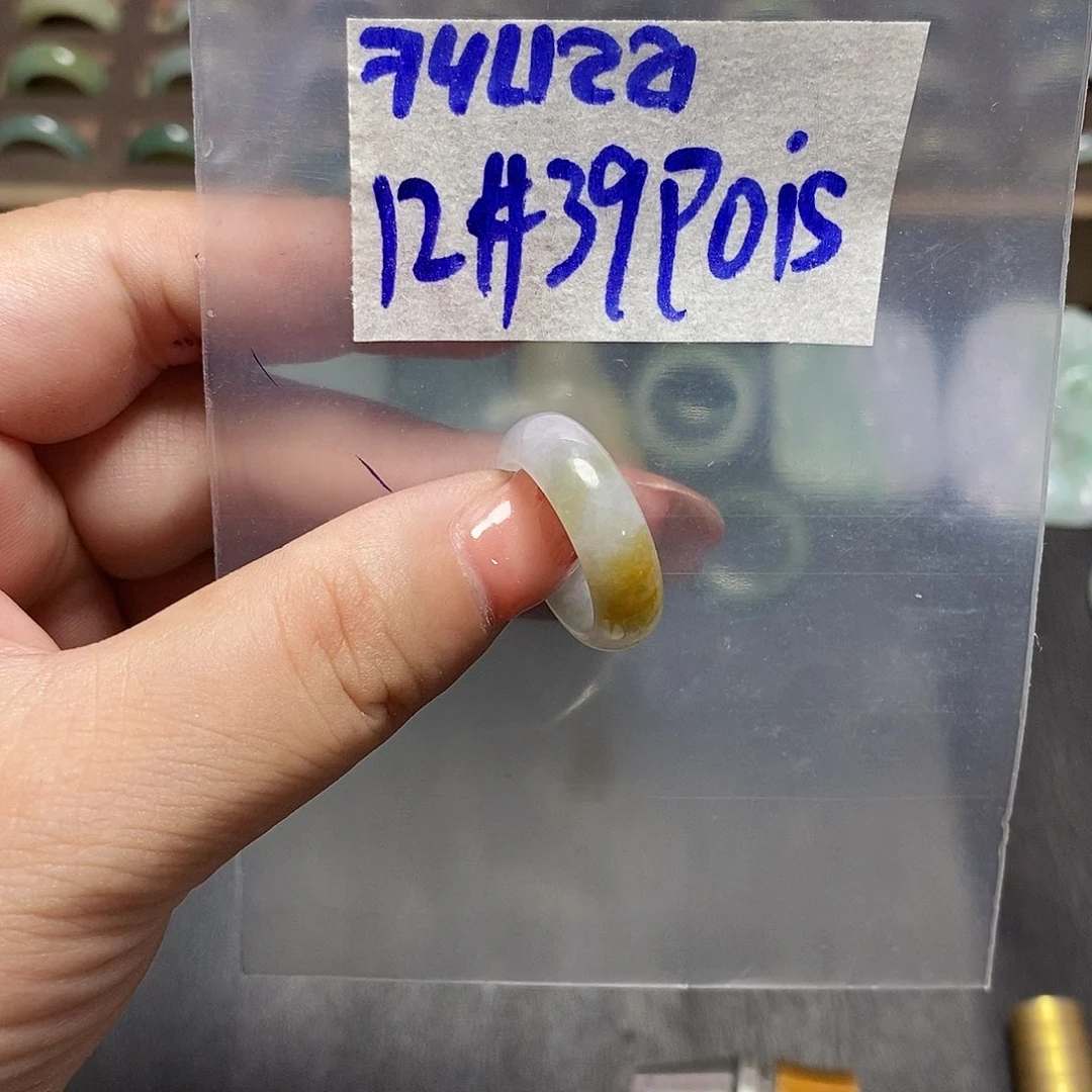 未镶嵌定制翡翠p****，