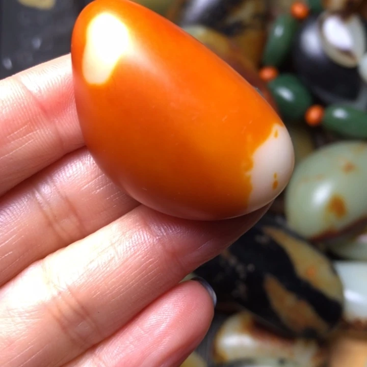 和田玉未镶嵌珠宝奇石