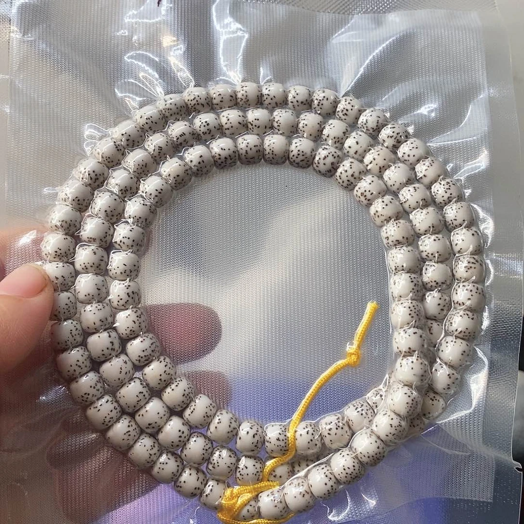 吊坠星月菩提原白河豚8*7长