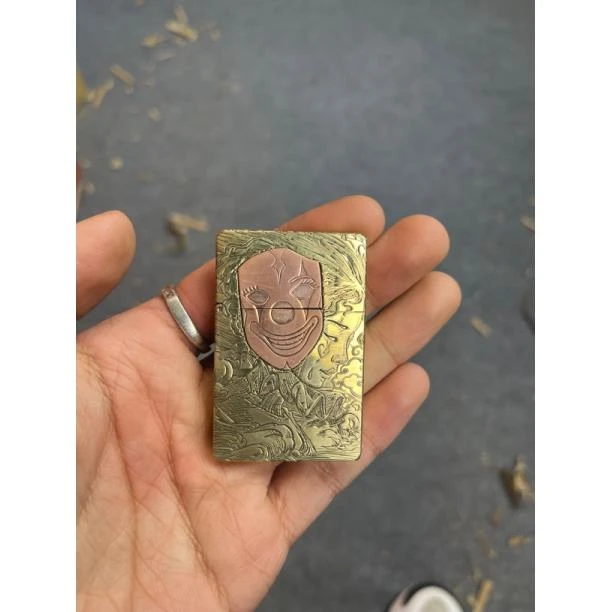 帕加尼煤油黄铜手工雕刻一体打火机小丑
