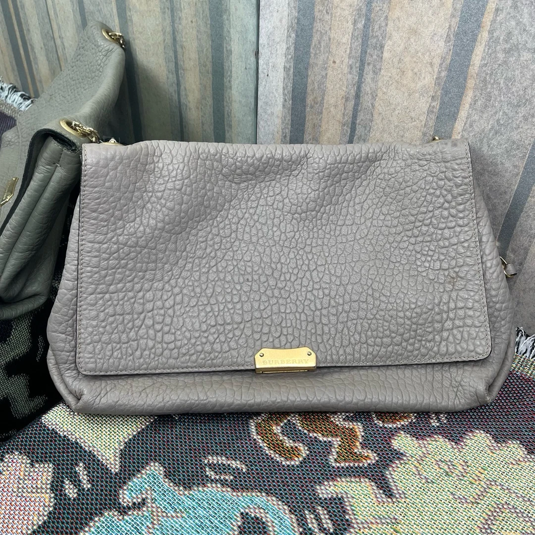 95新 BURBERRY/博柏利 牛皮大象灰手拿包 xy 7004