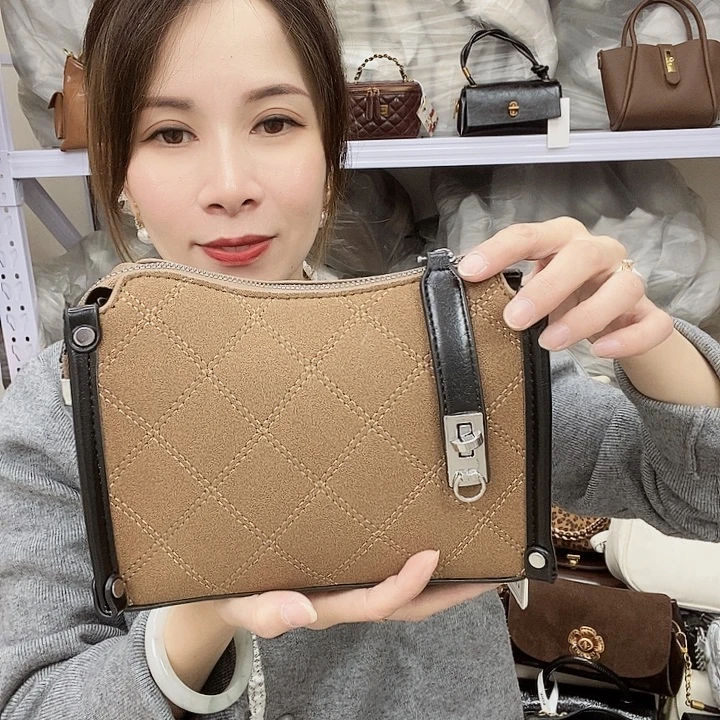 蚕丝小牛剖层皮革PU8103