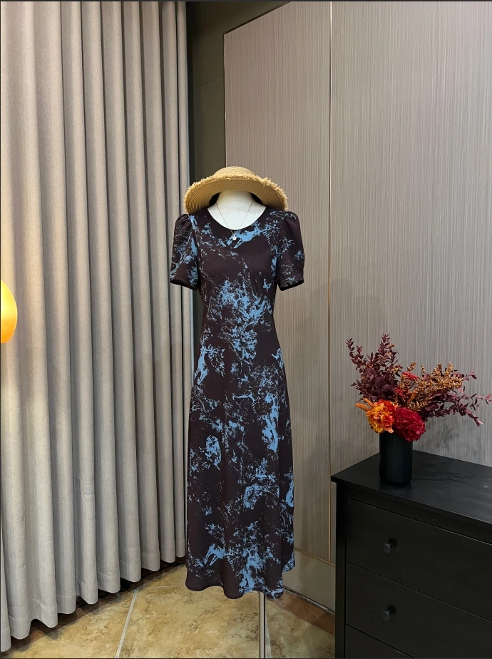 【610梅森画廊】25年新款斜裁别致优雅温柔修身显瘦短袖连衣裙