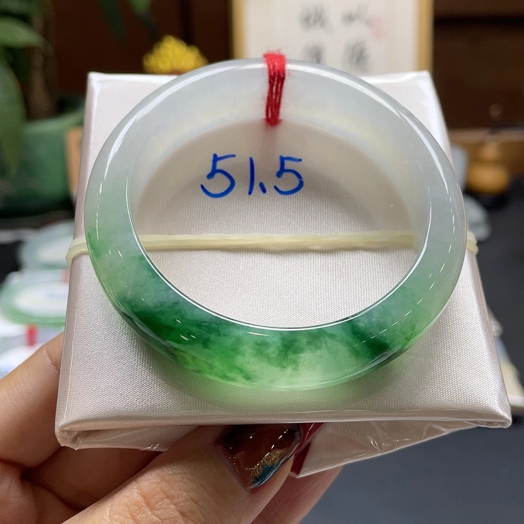 翡翠未镶嵌手镯32号