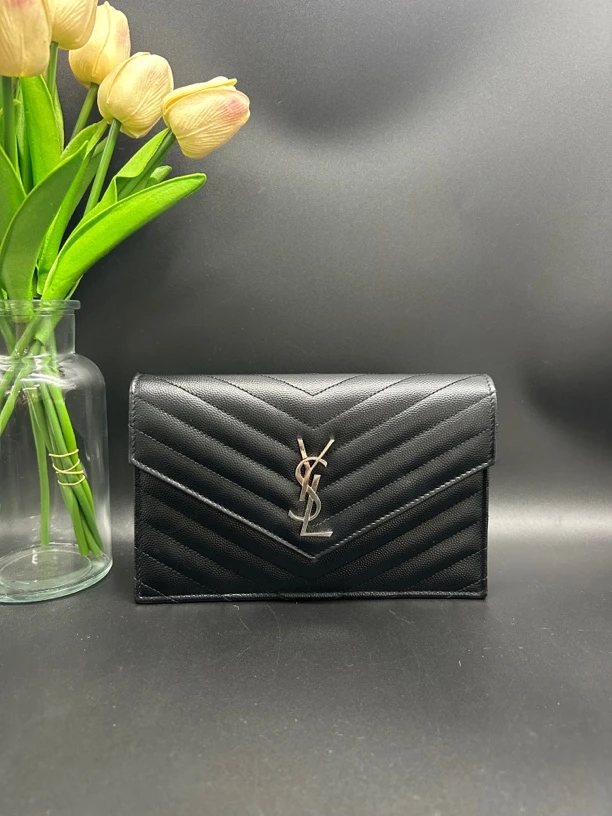 99新 YSL/圣罗兰 YSL圣罗兰经典黑色鱼子酱皮信封包小号黑银配色