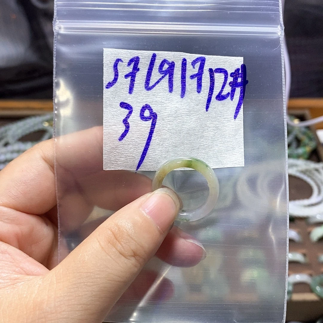 未镶嵌定制翡翠翡翠