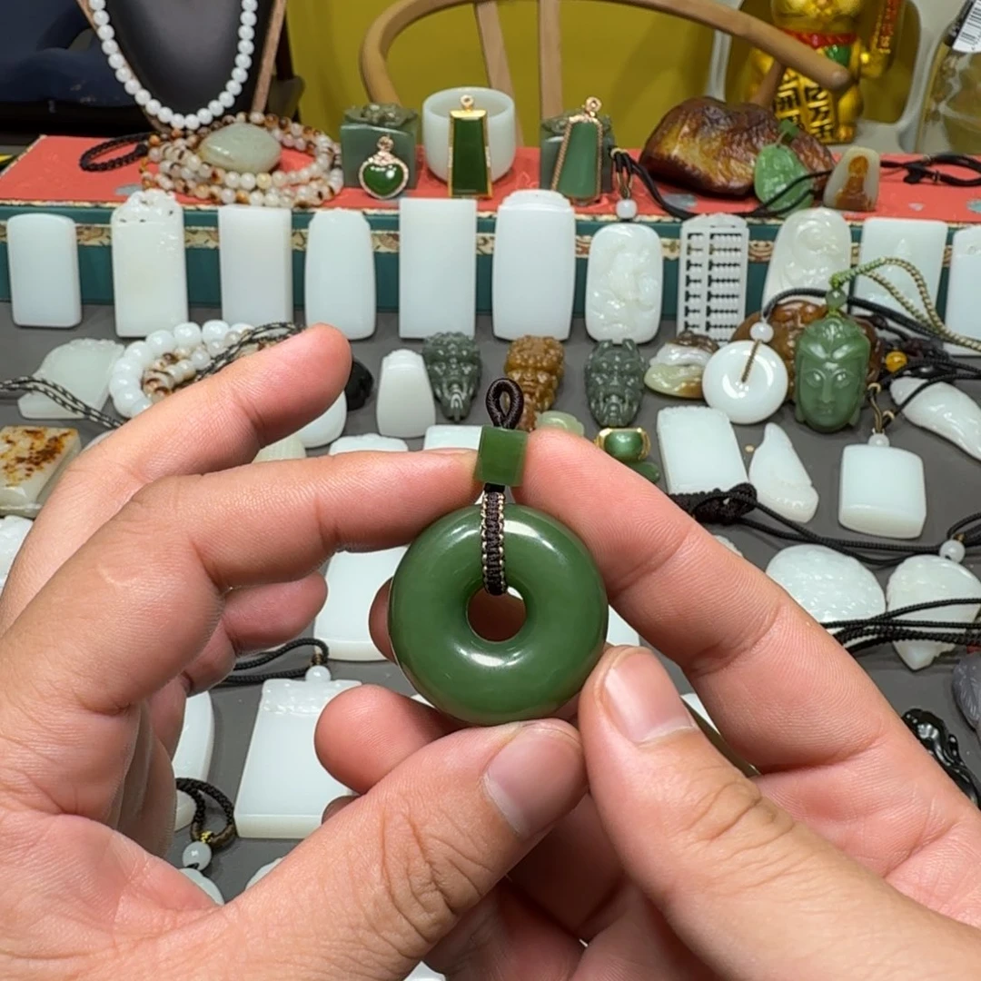 和田玉未镶嵌吊坠(不含链)