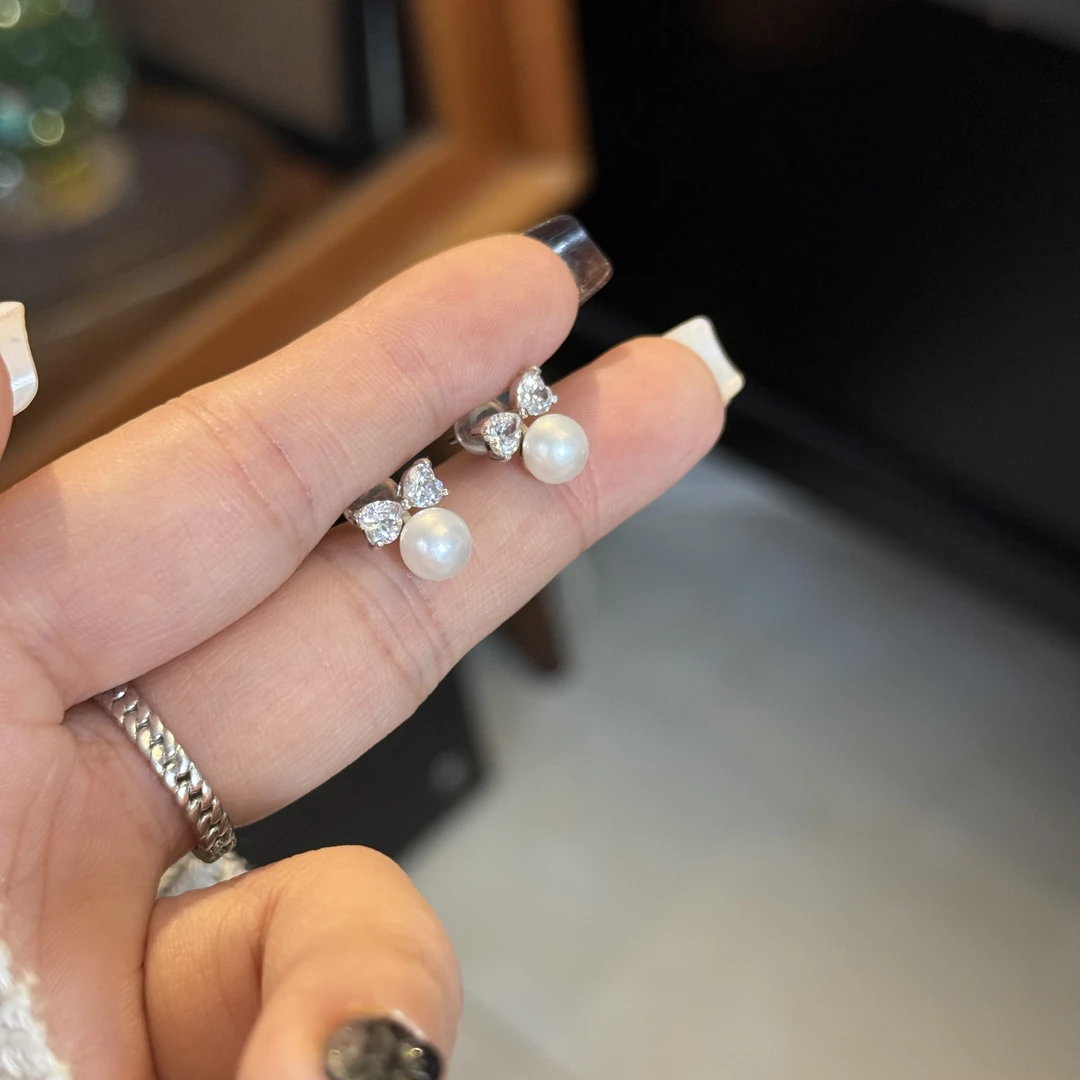 7733淡水珍珠蝴蝶结小耳钉银耳钉