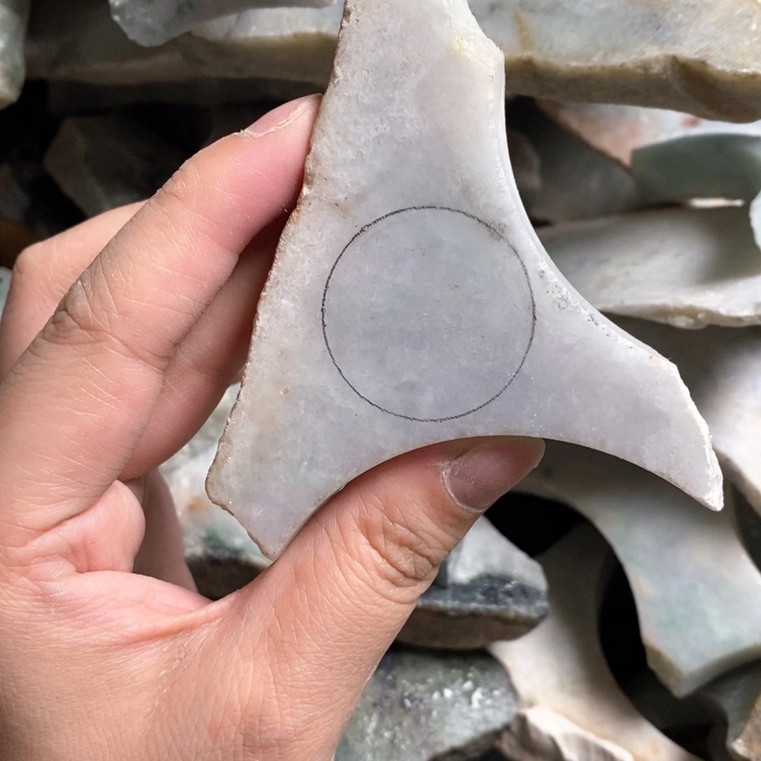 翡翠未镶嵌颈饰天然翡翠