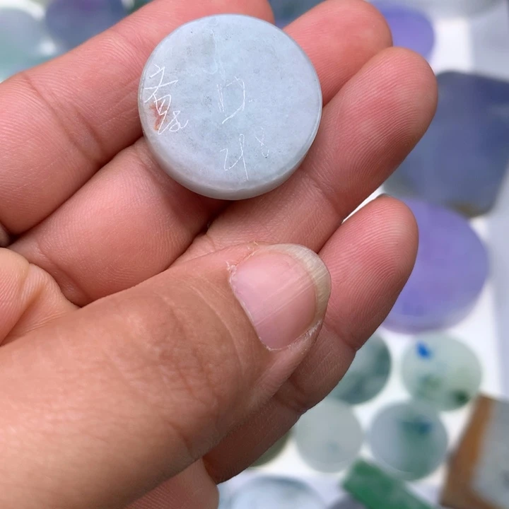 定制翡翠未镶嵌不退不换