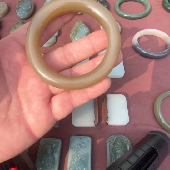 和田玉挂件未镶嵌