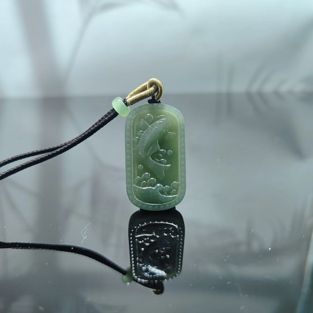 R和田玉好运锦鲤吊坠1223